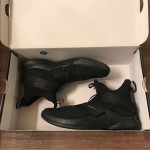 Lebron Soldier 12 GS triple black basketball shoe